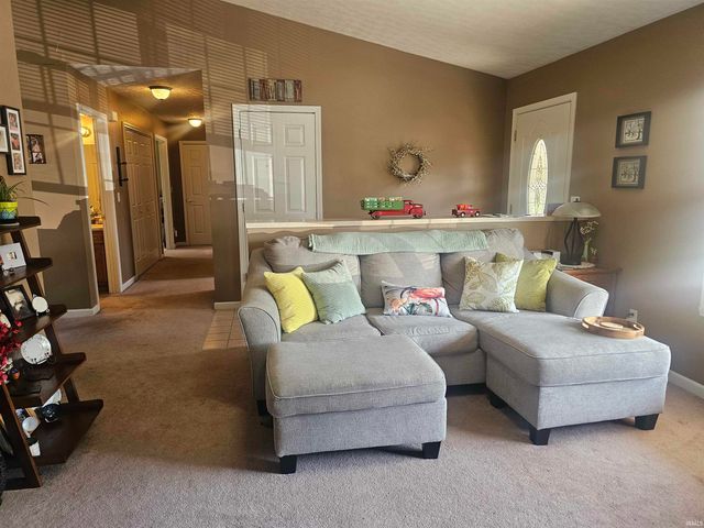 845 Wildflower Drive, Ellettsville, IN 47429