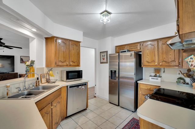 202 Morene Avenue, Waxahachie, TX 75165