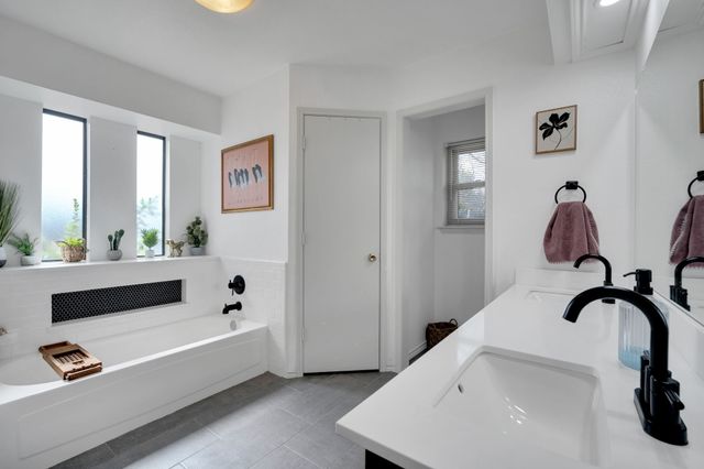 202 Morene Avenue, Waxahachie, TX 75165