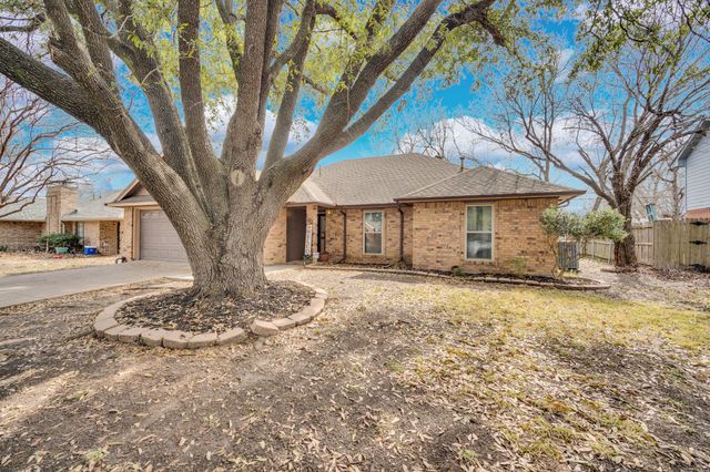 202 Morene Avenue, Waxahachie, TX 75165