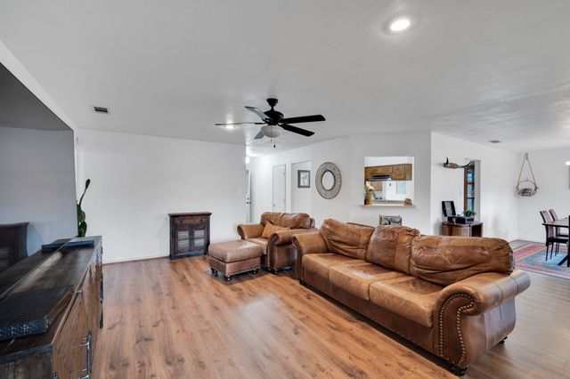 202 Morene Avenue, Waxahachie, TX 75165