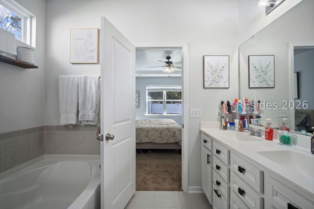 10 Coosawhatchie Way, Beaufort, SC 29906