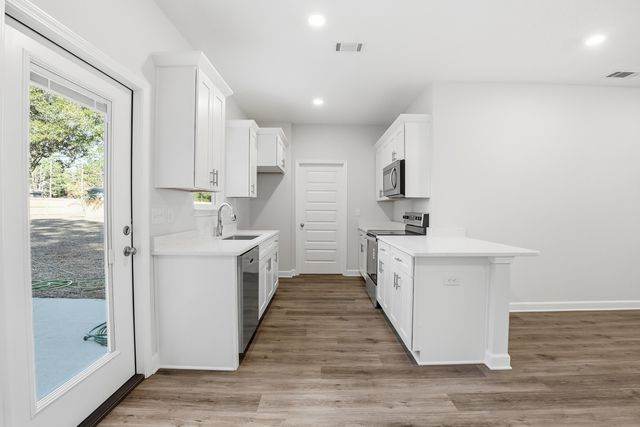 6114 Sonny Lane, Crestview, FL 32536