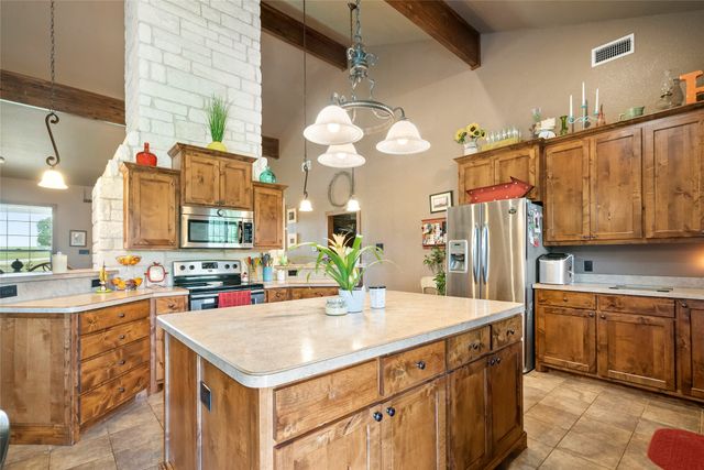1200 Soda Springs Road, Millsap, TX 76066