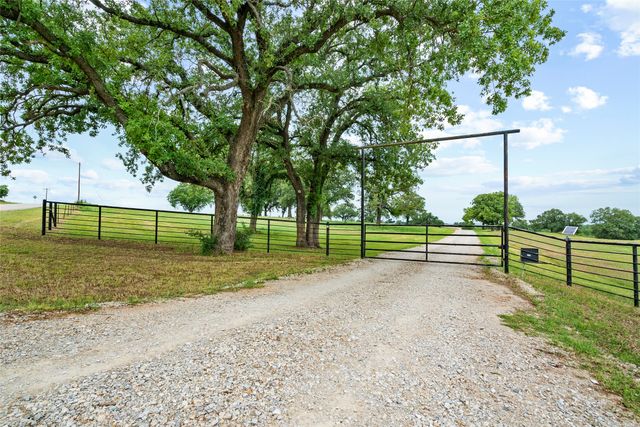 1200 Soda Springs Road, Millsap, TX 76066