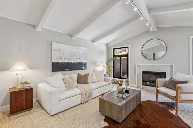 550 Verducci Drive, Daly City, CA 94015