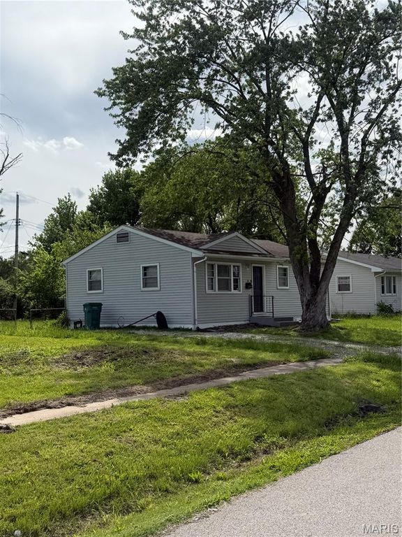 28 School Street, Cahokia, IL 62206