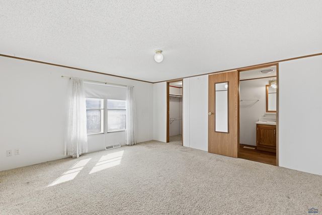 713 SHARLOW DR, Rapid City, SD 57701