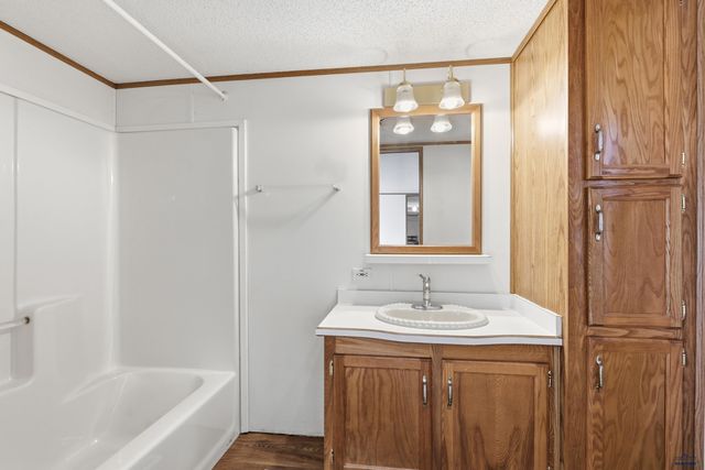 713 SHARLOW DR, Rapid City, SD 57701