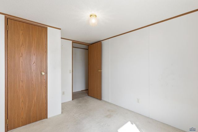 713 SHARLOW DR, Rapid City, SD 57701