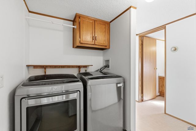 713 SHARLOW DR, Rapid City, SD 57701