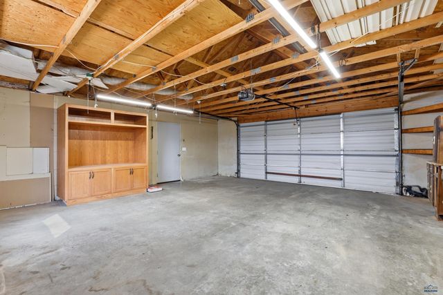 713 SHARLOW DR, Rapid City, SD 57701