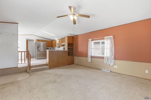 713 SHARLOW DR, Rapid City, SD 57701