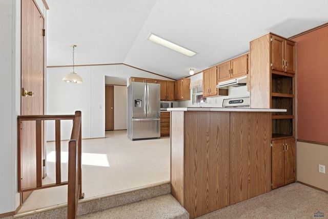 713 SHARLOW DR, Rapid City, SD 57701