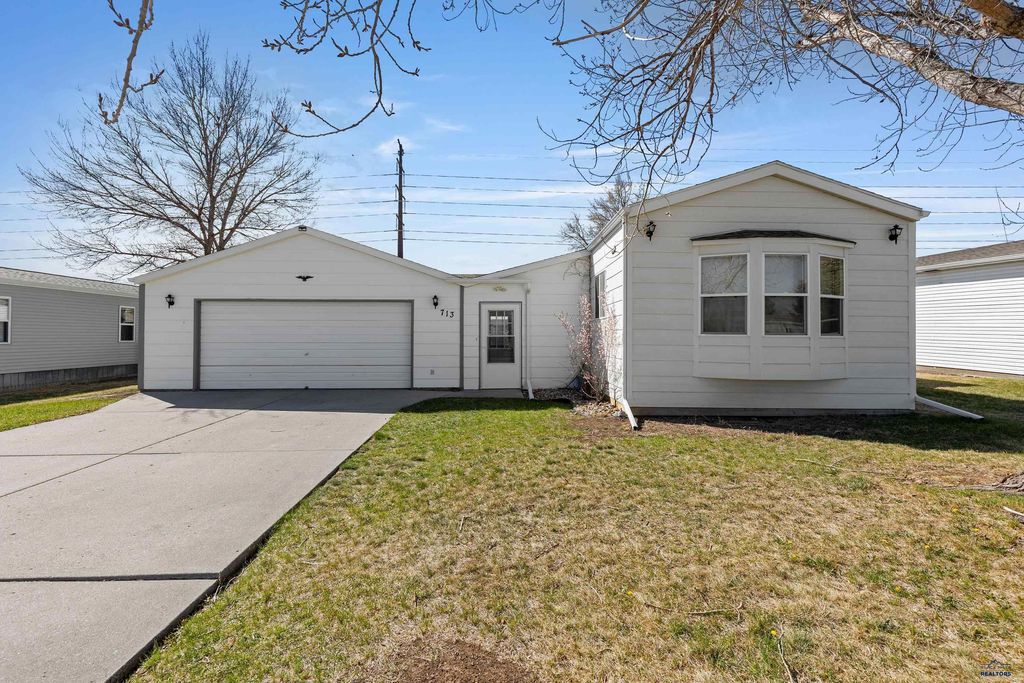 713 SHARLOW DR, Rapid City, SD 57701