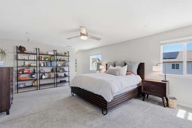 5362 Seal Beach Way, Sacramento, CA 95835