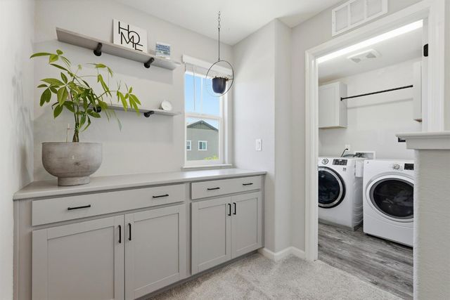 5362 Seal Beach Way, Sacramento, CA 95835