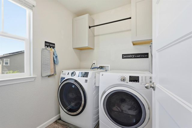 5362 Seal Beach Way, Sacramento, CA 95835