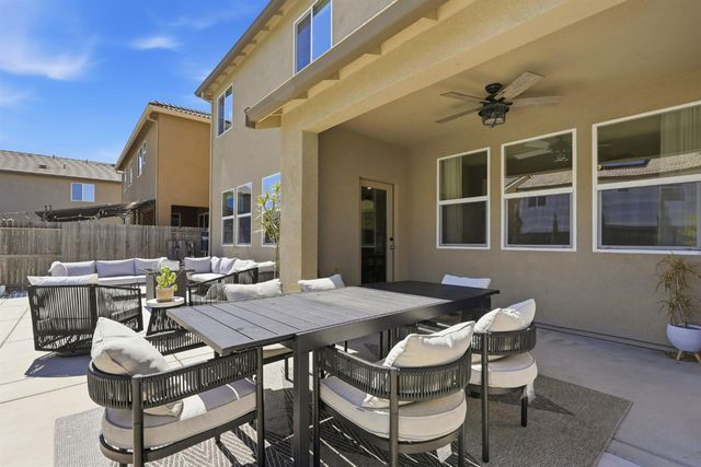 5362 Seal Beach Way, Sacramento, CA 95835