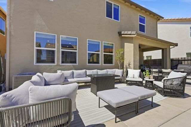 5362 Seal Beach Way, Sacramento, CA 95835