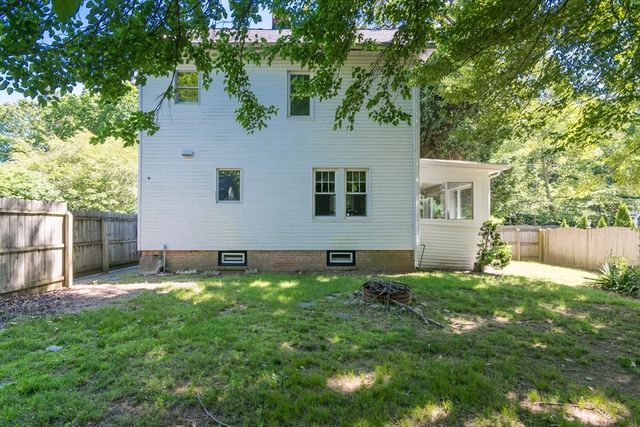 2306 Wilbraham Rd, Springfield, MA 01129
