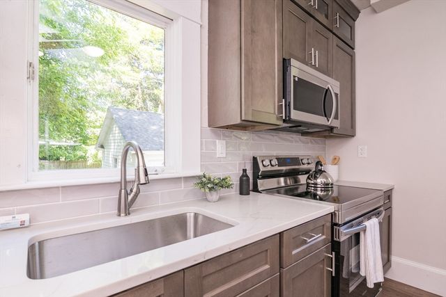 2306 Wilbraham Rd, Springfield, MA 01129