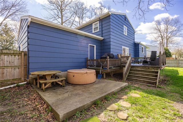 21 Hartwood Drive, Henrietta, NY 14623