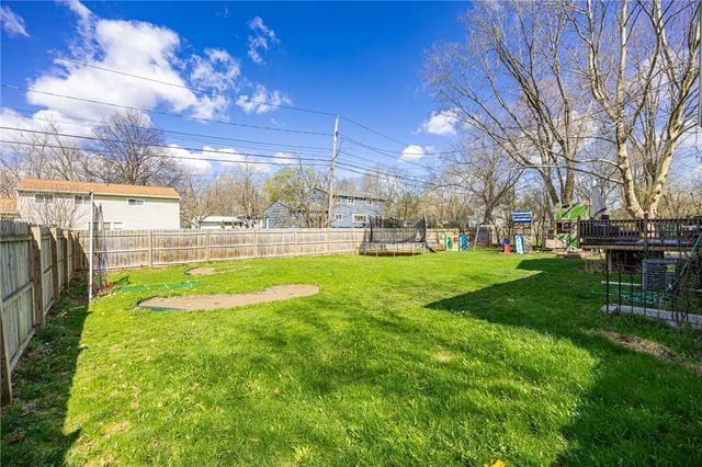 21 Hartwood Drive, Henrietta, NY 14623