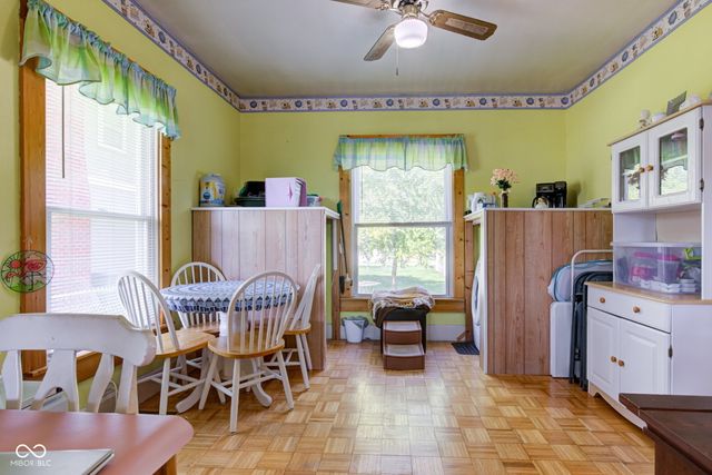 238 S 5th Avenue, Beech Grove, IN 46107