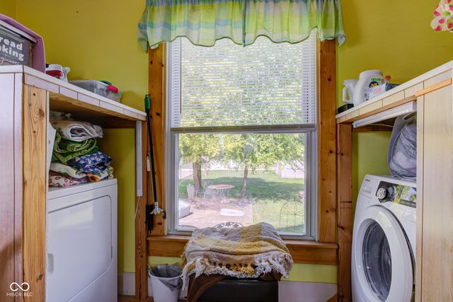238 S 5th Avenue, Beech Grove, IN 46107