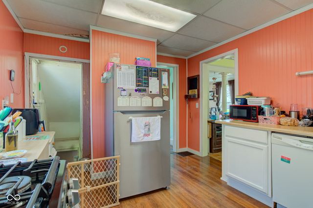 238 S 5th Avenue, Beech Grove, IN 46107
