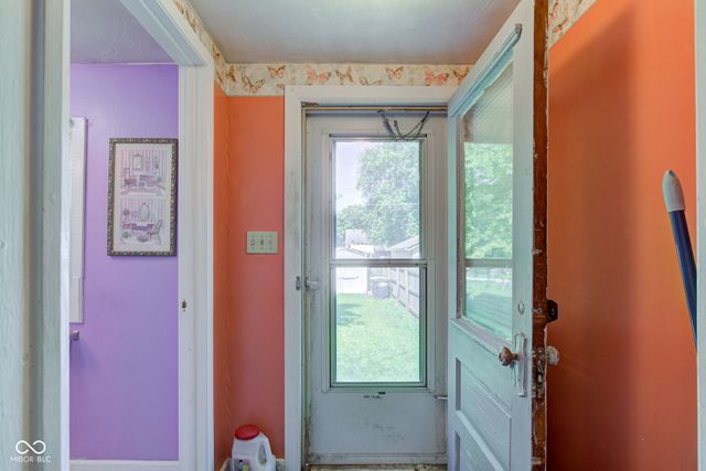 238 S 5th Avenue, Beech Grove, IN 46107