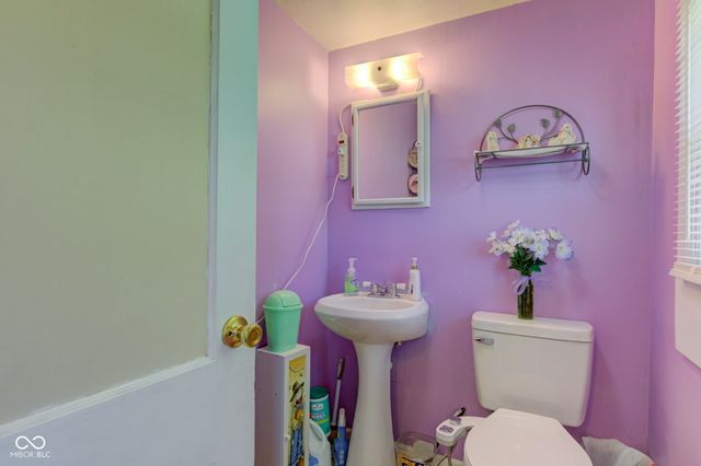 238 S 5th Avenue, Beech Grove, IN 46107