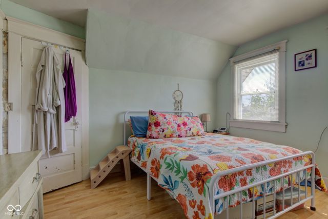 238 S 5th Avenue, Beech Grove, IN 46107