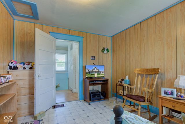 238 S 5th Avenue, Beech Grove, IN 46107
