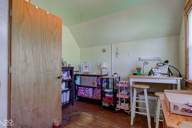 238 S 5th Avenue, Beech Grove, IN 46107