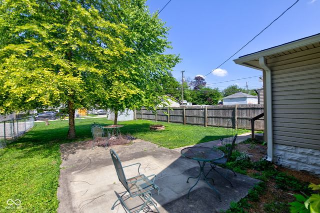 238 S 5th Avenue, Beech Grove, IN 46107