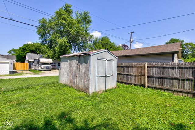 238 S 5th Avenue, Beech Grove, IN 46107