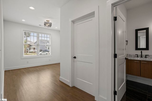 2 Elm Street, Greenville, SC 29605