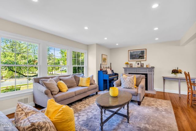 3 Beacon Drive, Howell, NJ 07731