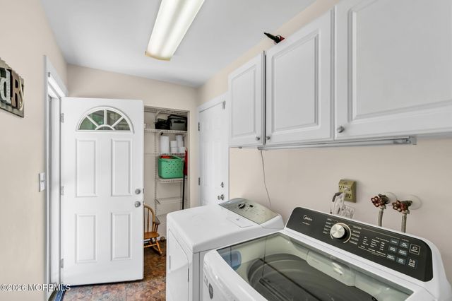 3 Beacon Drive, Howell, NJ 07731
