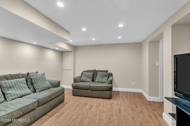 3 Beacon Drive, Howell, NJ 07731