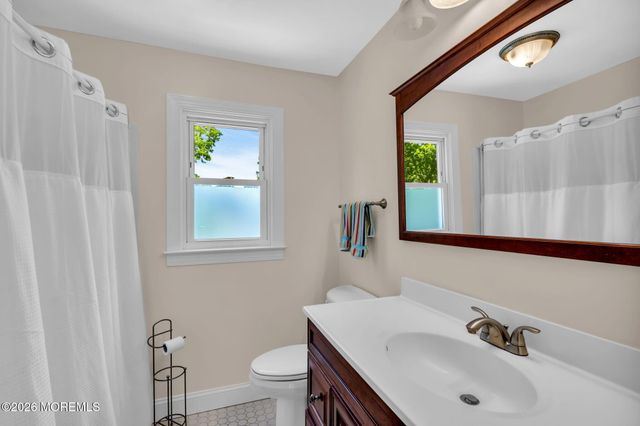 3 Beacon Drive, Howell, NJ 07731