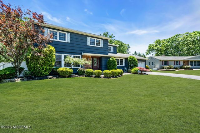 3 Beacon Drive, Howell, NJ 07731