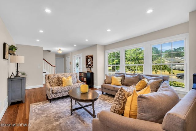 3 Beacon Drive, Howell, NJ 07731