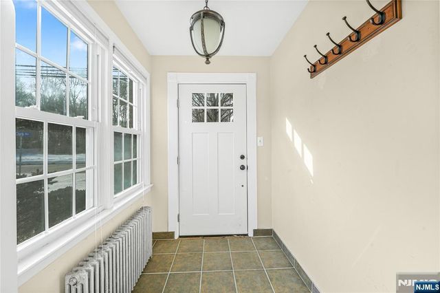 40 Orangeburgh Road, Old Tappan, NJ 07675