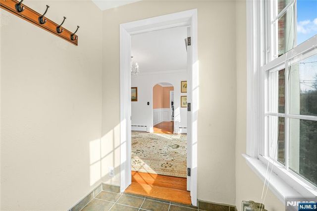 40 Orangeburgh Road, Old Tappan, NJ 07675