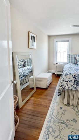 40 Orangeburgh Road, Old Tappan, NJ 07675