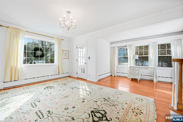 40 Orangeburgh Road, Old Tappan, NJ 07675