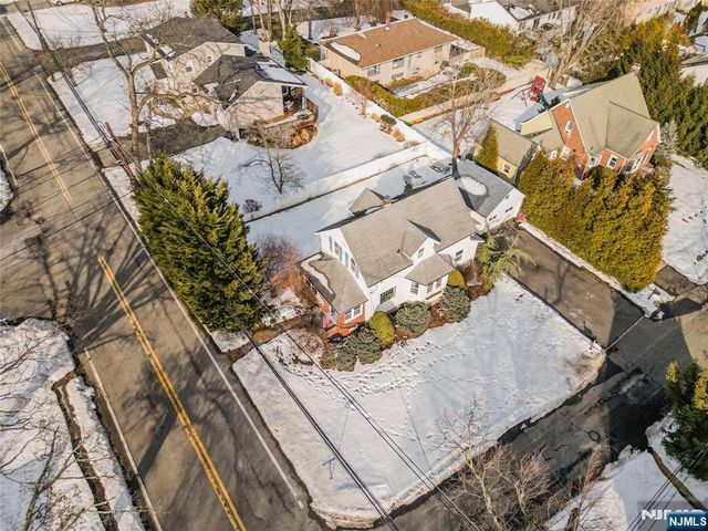 40 Orangeburgh Road, Old Tappan, NJ 07675